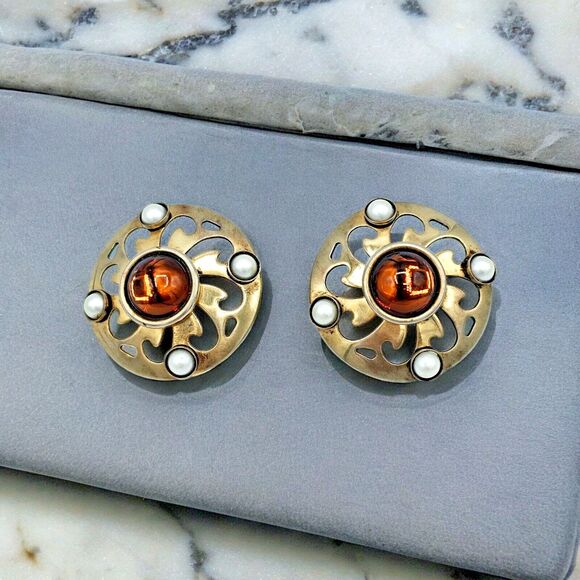 Vintage Scandinavian Earrings 10K GP Scroll Viking Lucite Pearl Estate Jewelry - Picture 9 of 9